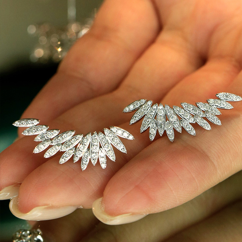 Aazuo Orecchini a lobo con ali - Diamond Stud Earrings recensione e prezzo