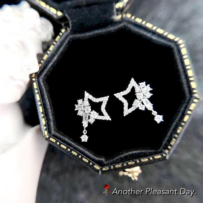 KUGG Orecchini in oro bianco 1 - Diamond Stud Earrings recensione e prezzo