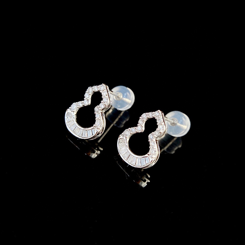 KUGG 100% orecchini in oro bia - Diamond Stud Earrings recensione e prezzo