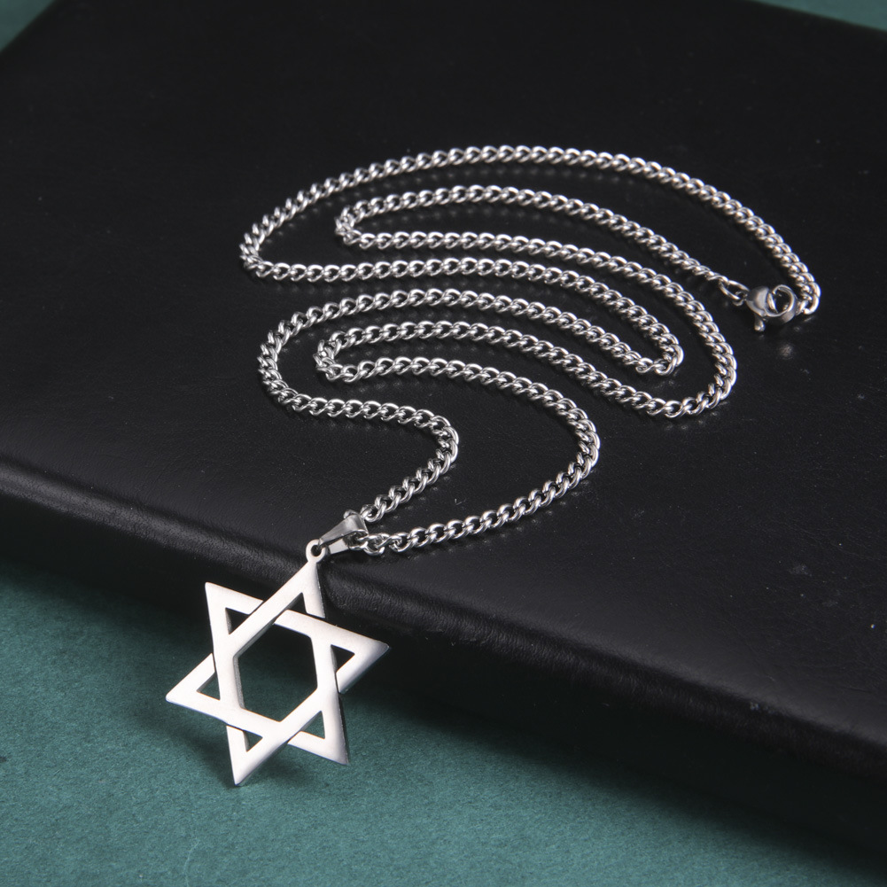 Collana con Pendente Stella di - Jewelry & Watches Sp Z Oo Janów Lubelski recensione e prezzo